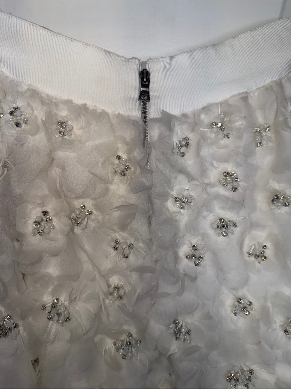 Alice + Olivia Earla High Waisted Floral Embellished Skirt White/Silver Crystal - Picture 11 of 12